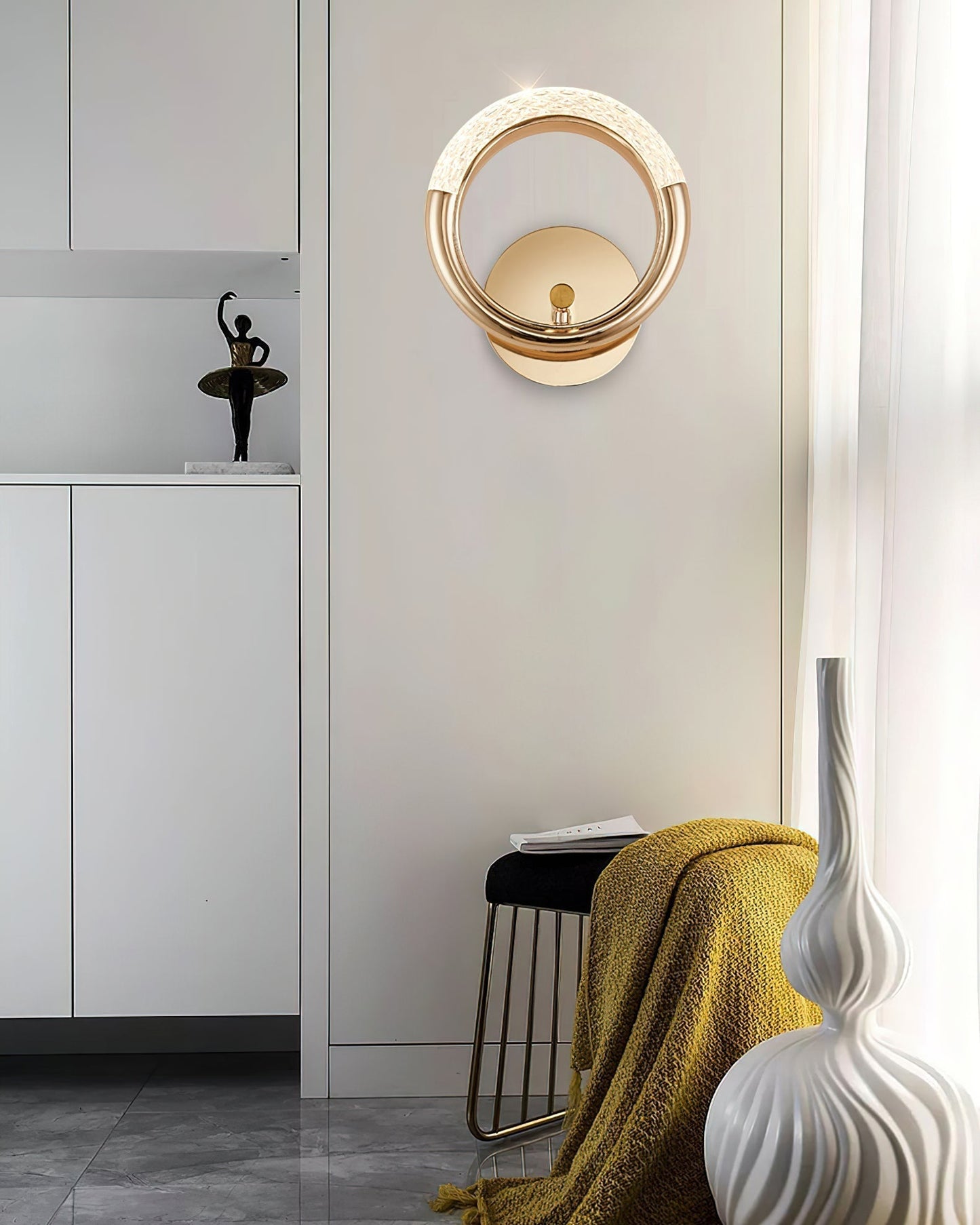 Adaptable Angle Rotatable Wall Lamp - Luxurious Metallic Design