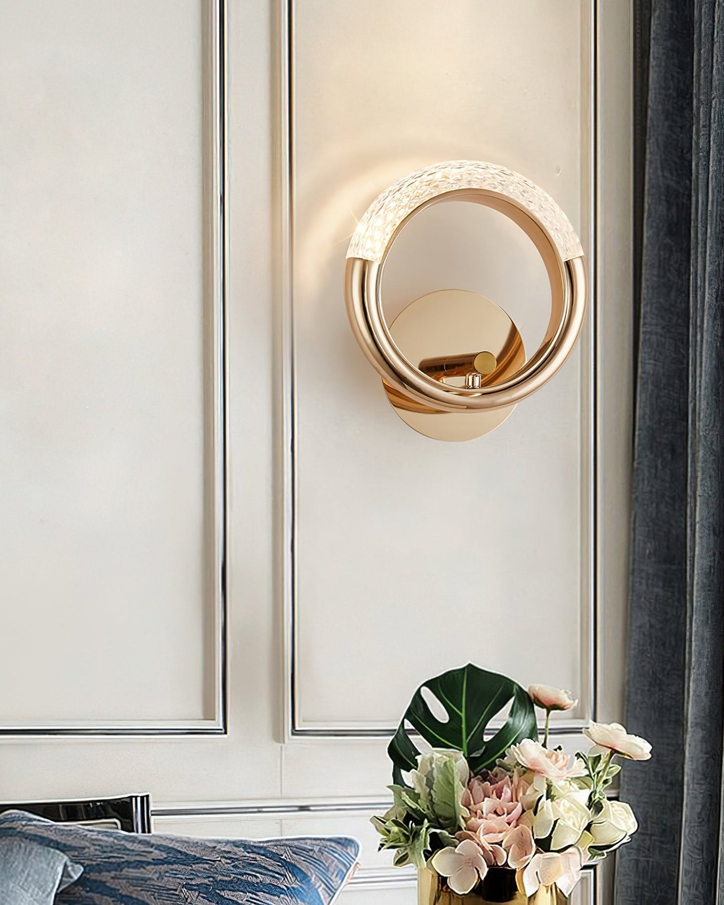 Adaptable Angle Rotatable Wall Lamp - Luxurious Metallic Design