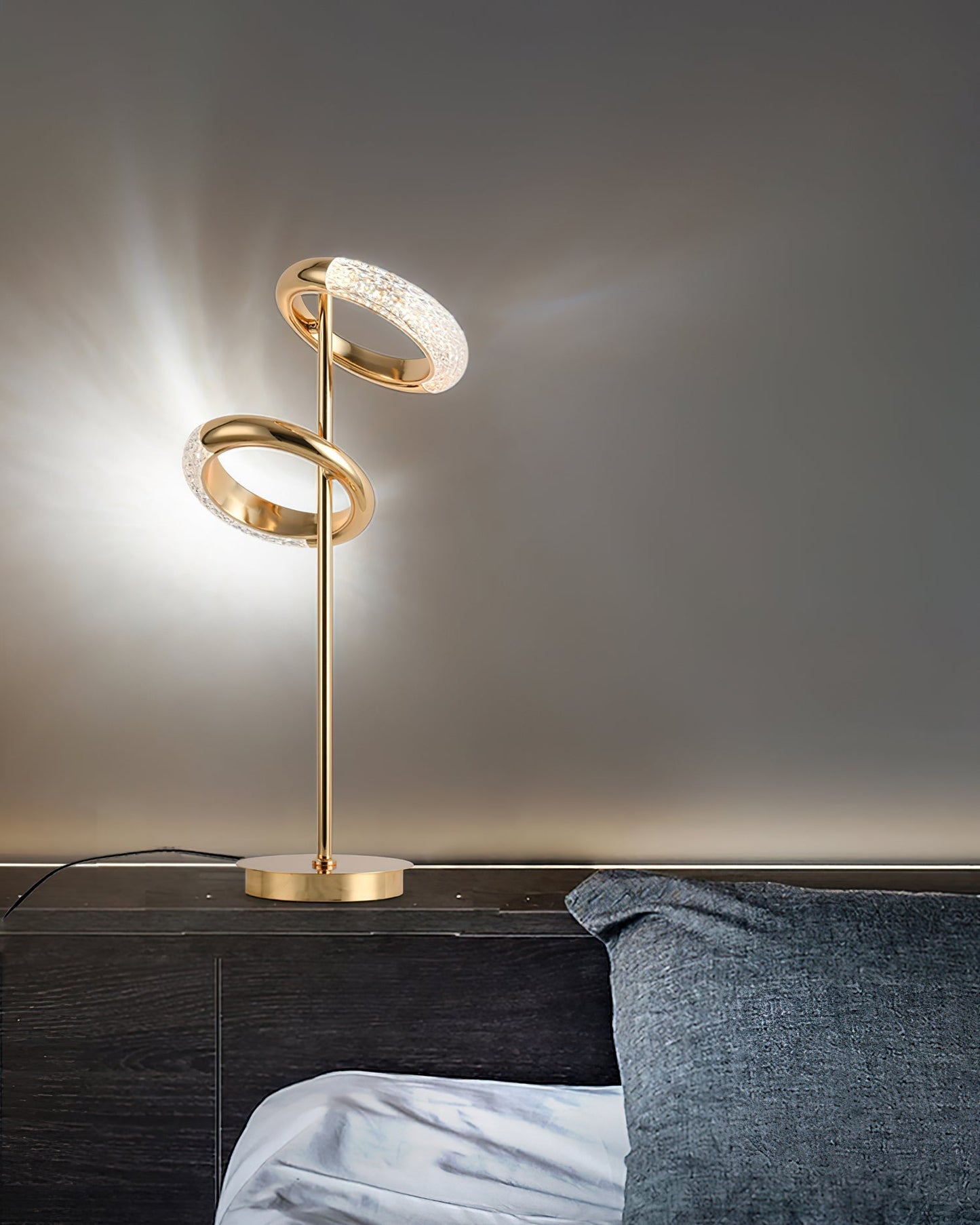 Adjustable Nordic Style Wall Lamp with Rotatable Design