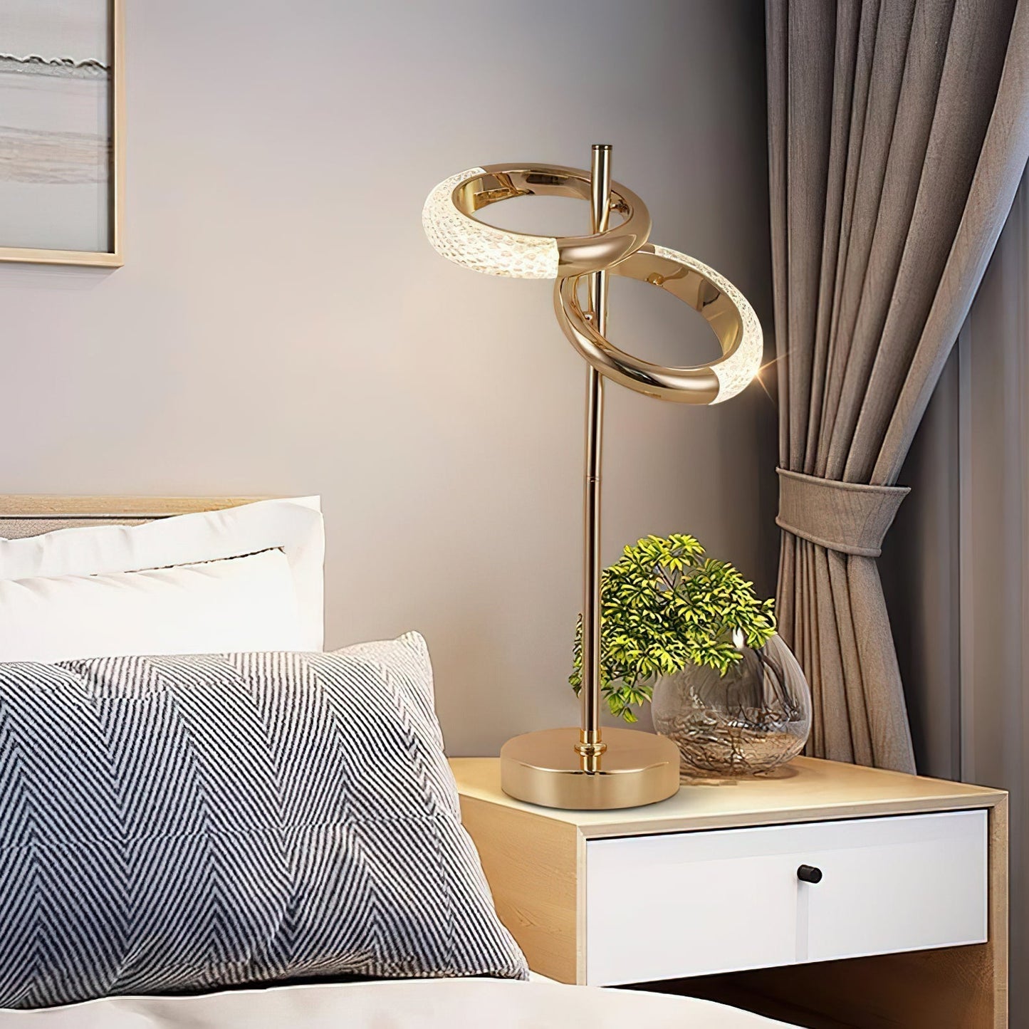 Adjustable Nordic Style Wall Lamp with Rotatable Design