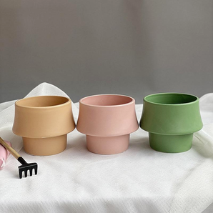 Ceramic Planter in Rosa - Glazed Finish Scandinavian Style Pot