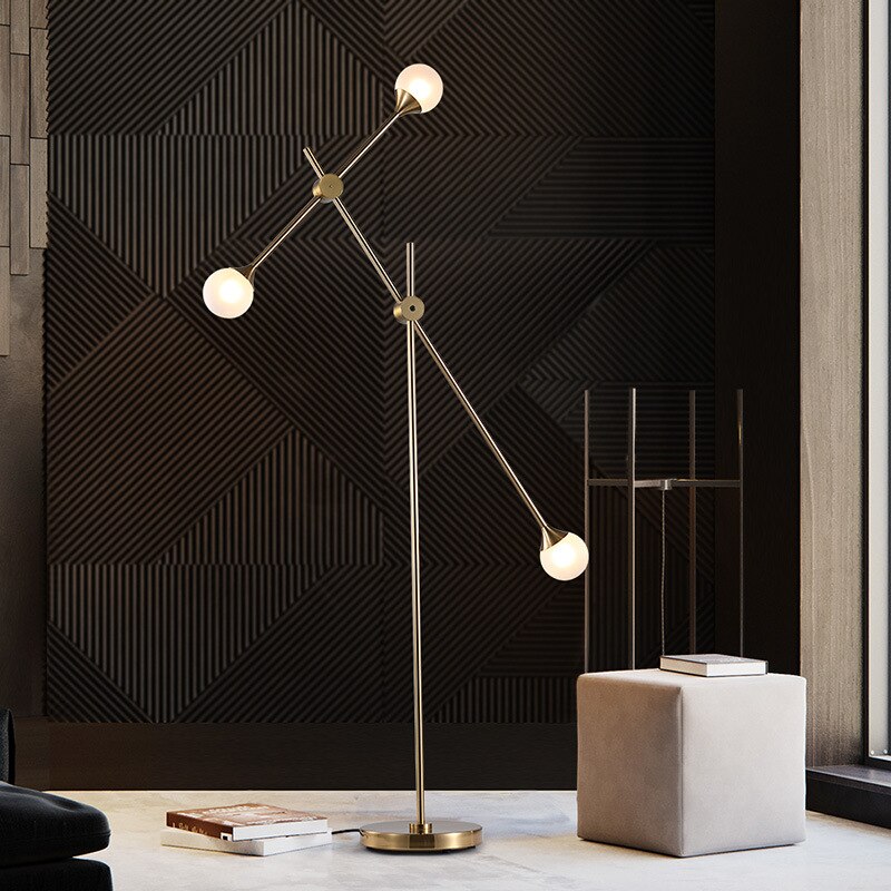 Floor Lamp with Rotative Adjustment and Plug-in Installation