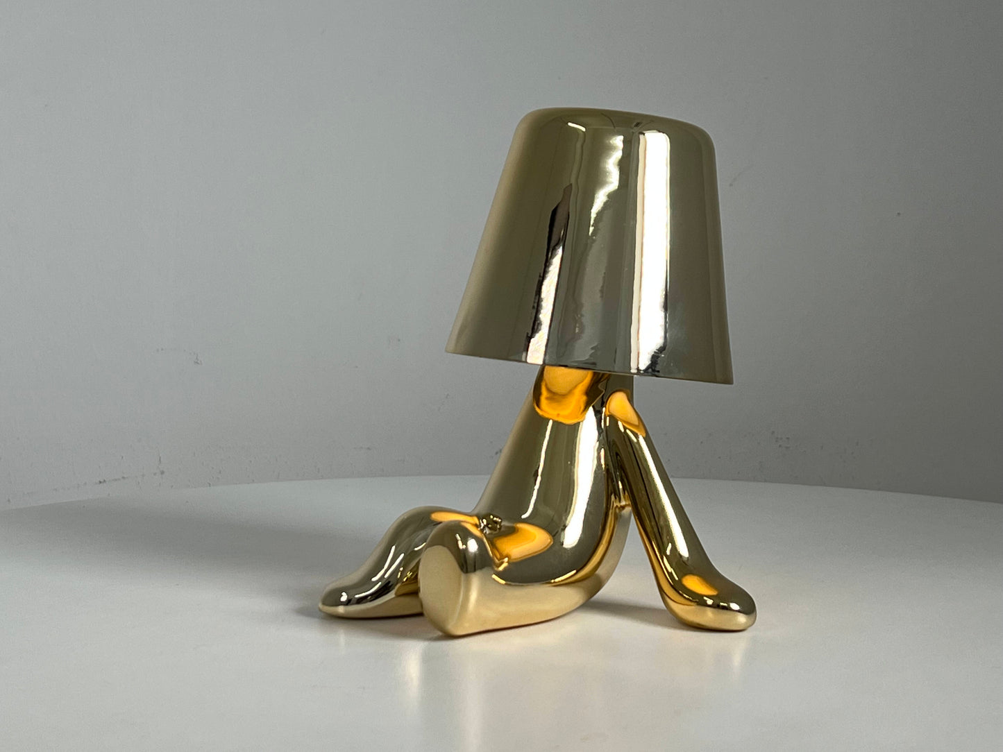 LED Table Lamp with Unique Design and High Quality