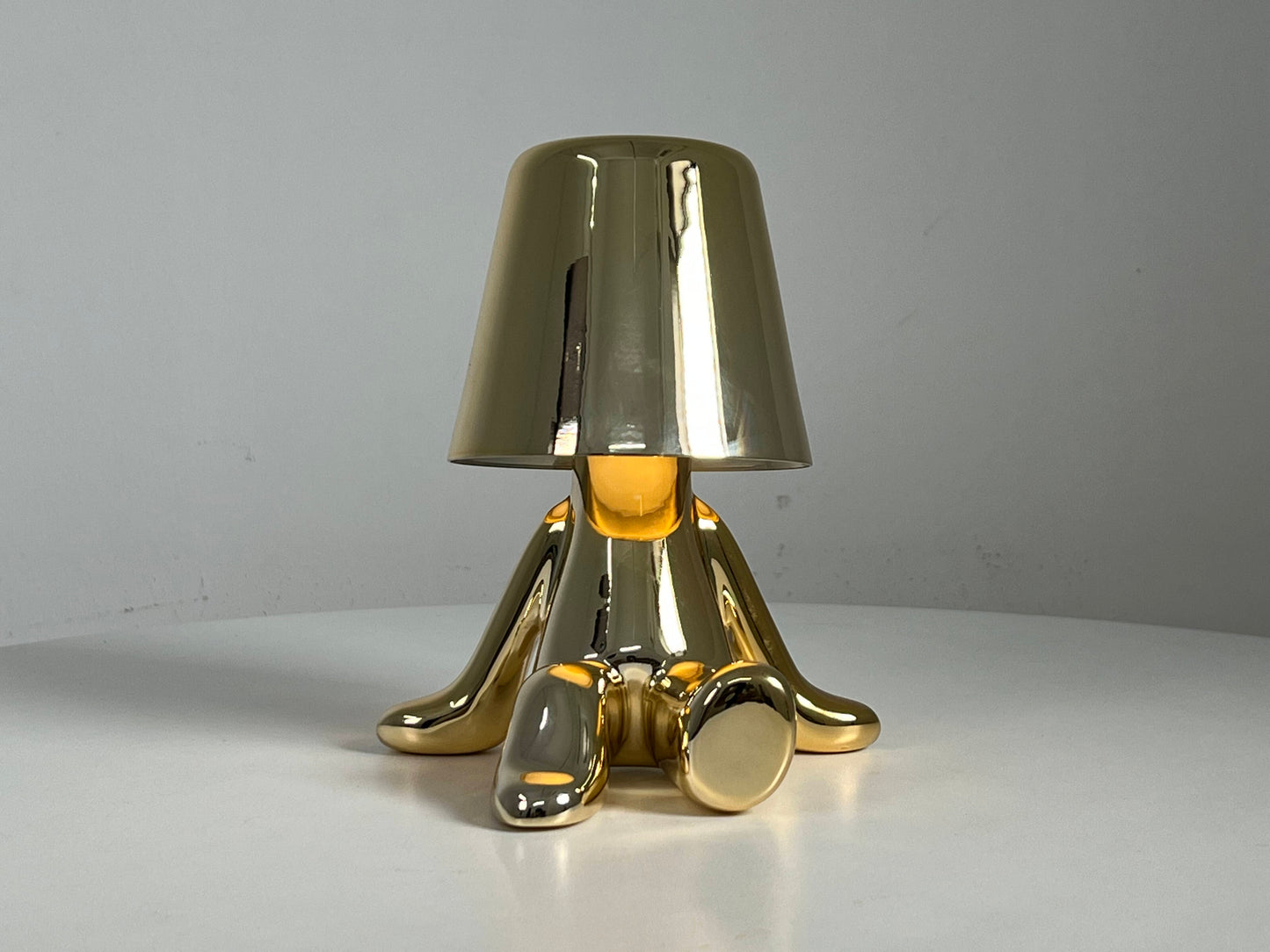 LED Table Lamp with Unique Design and High Quality