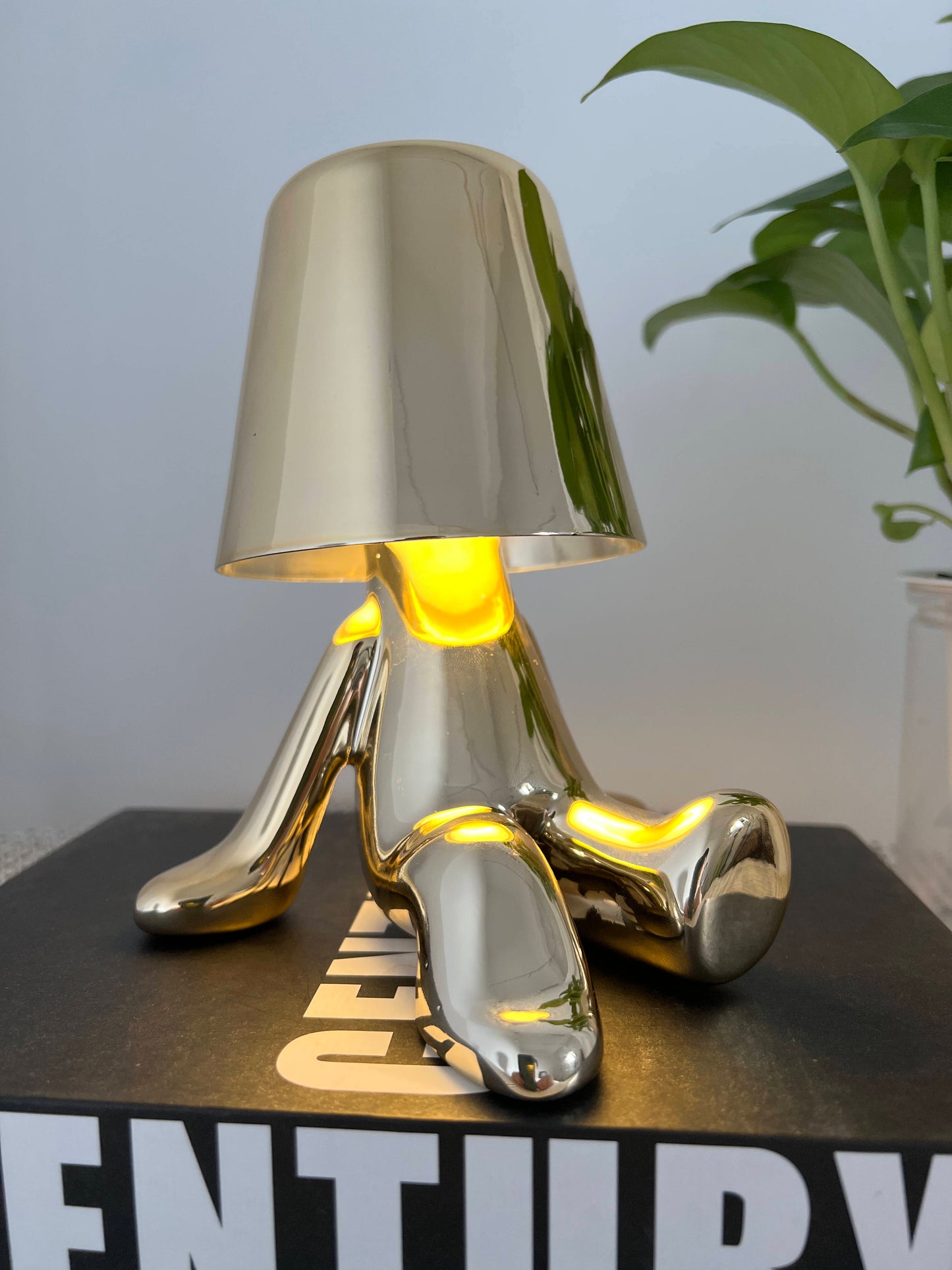 LED Table Lamp with Unique Design and High Quality