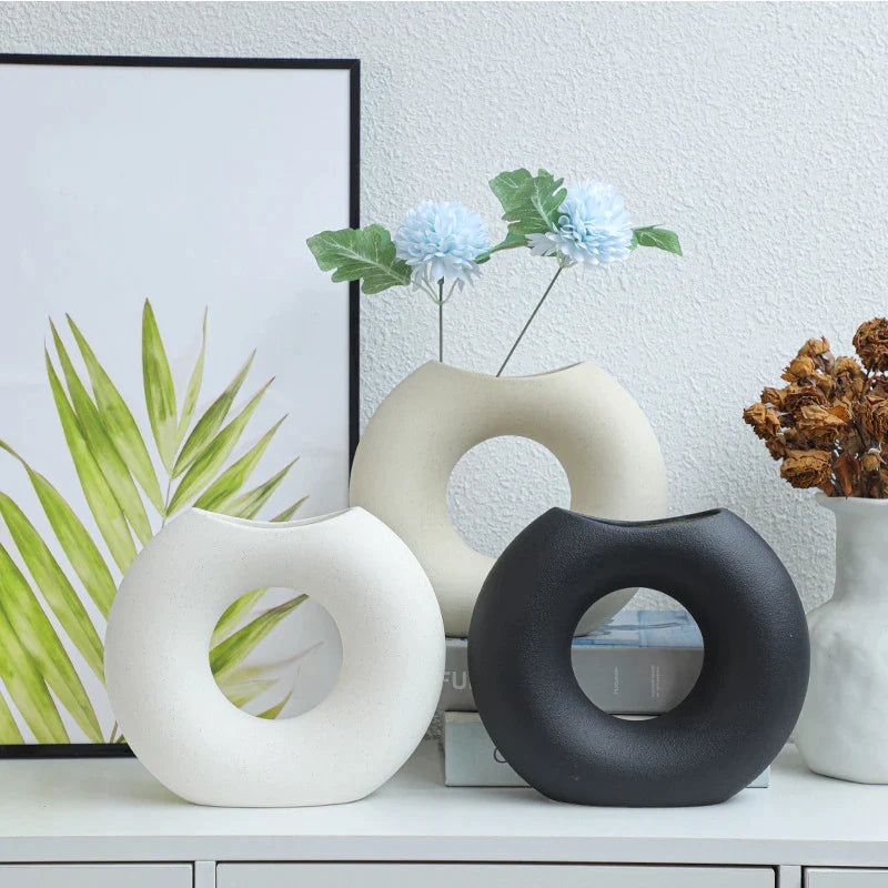 Nordic Style Ceramic Donut Vase - Modern Circular Design for Office and Living Room