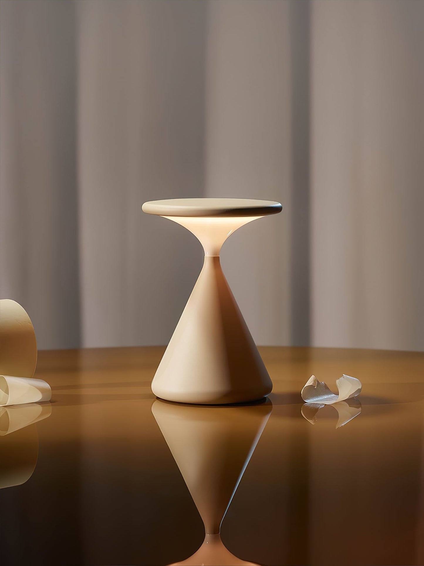Outdoor Cordless Lamp for Portable Ambiance - Selene, Versatile and Elegant
