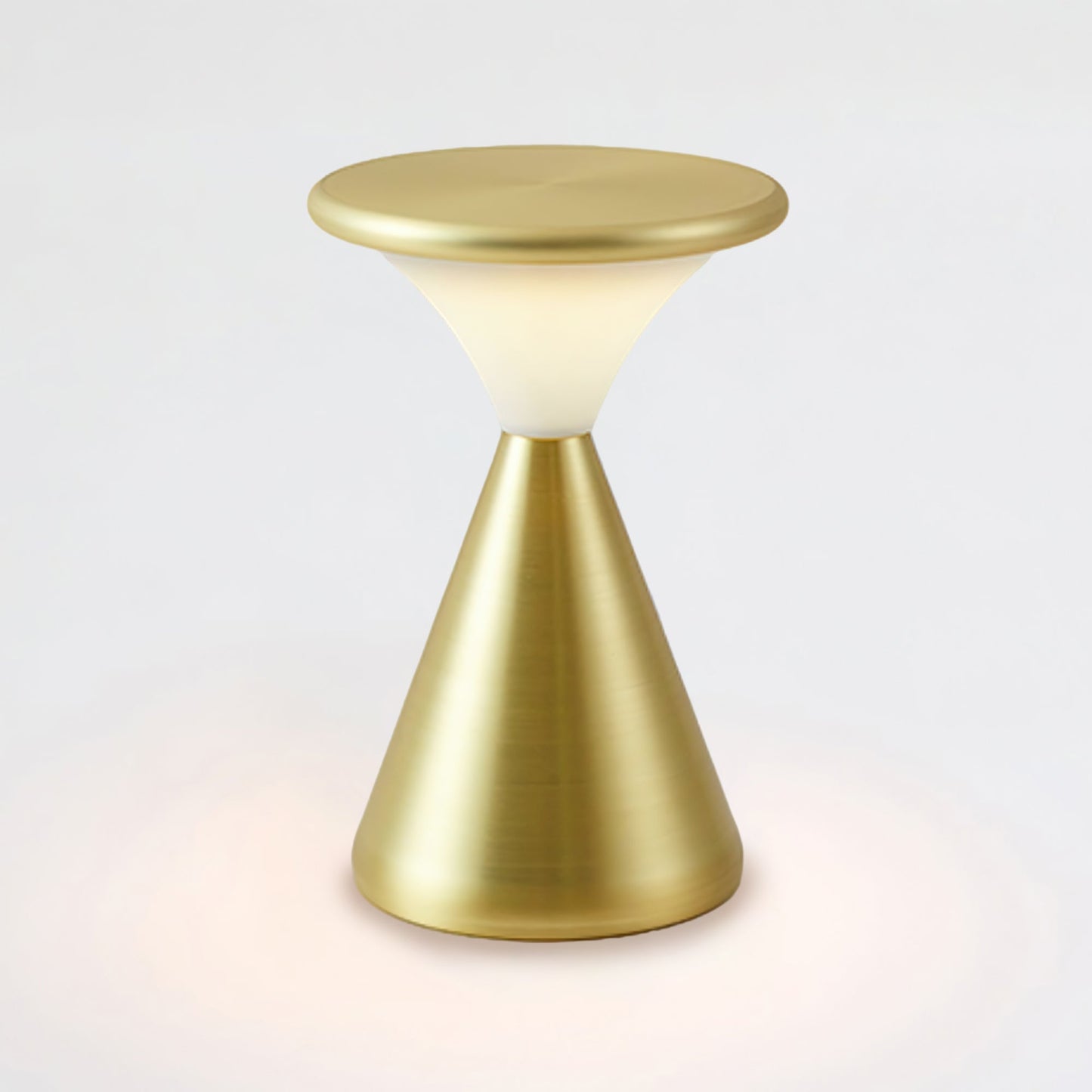 Outdoor Cordless Lamp for Portable Ambiance - Selene, Versatile and Elegant