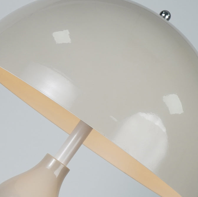Scandinavian LED Floor Lamp - Adjustable Brightness - Nordic Style