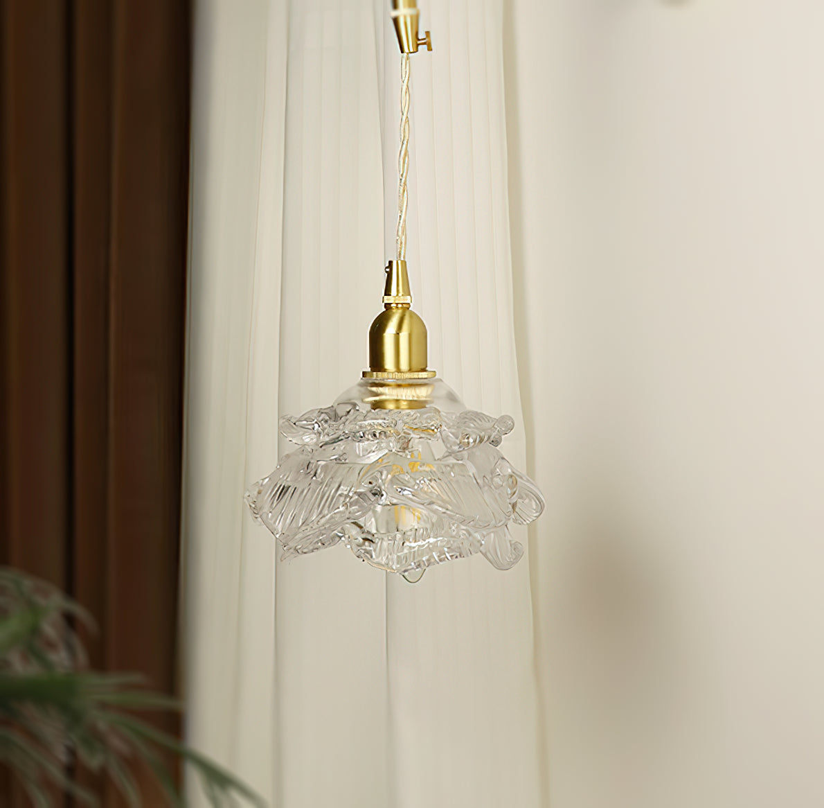 Vintage Brass Wall Light with Rose Glass Shade - Elegant Wall Sconce