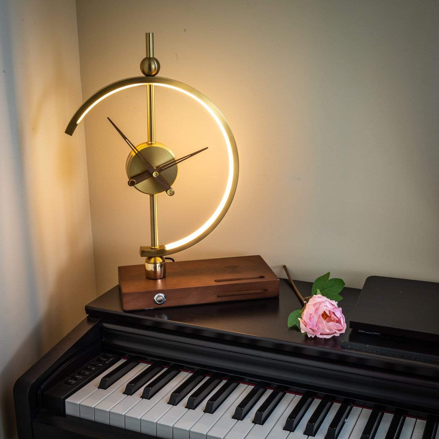 Wireless Charging Clock Lamp with LED Light and Integrated Clock
